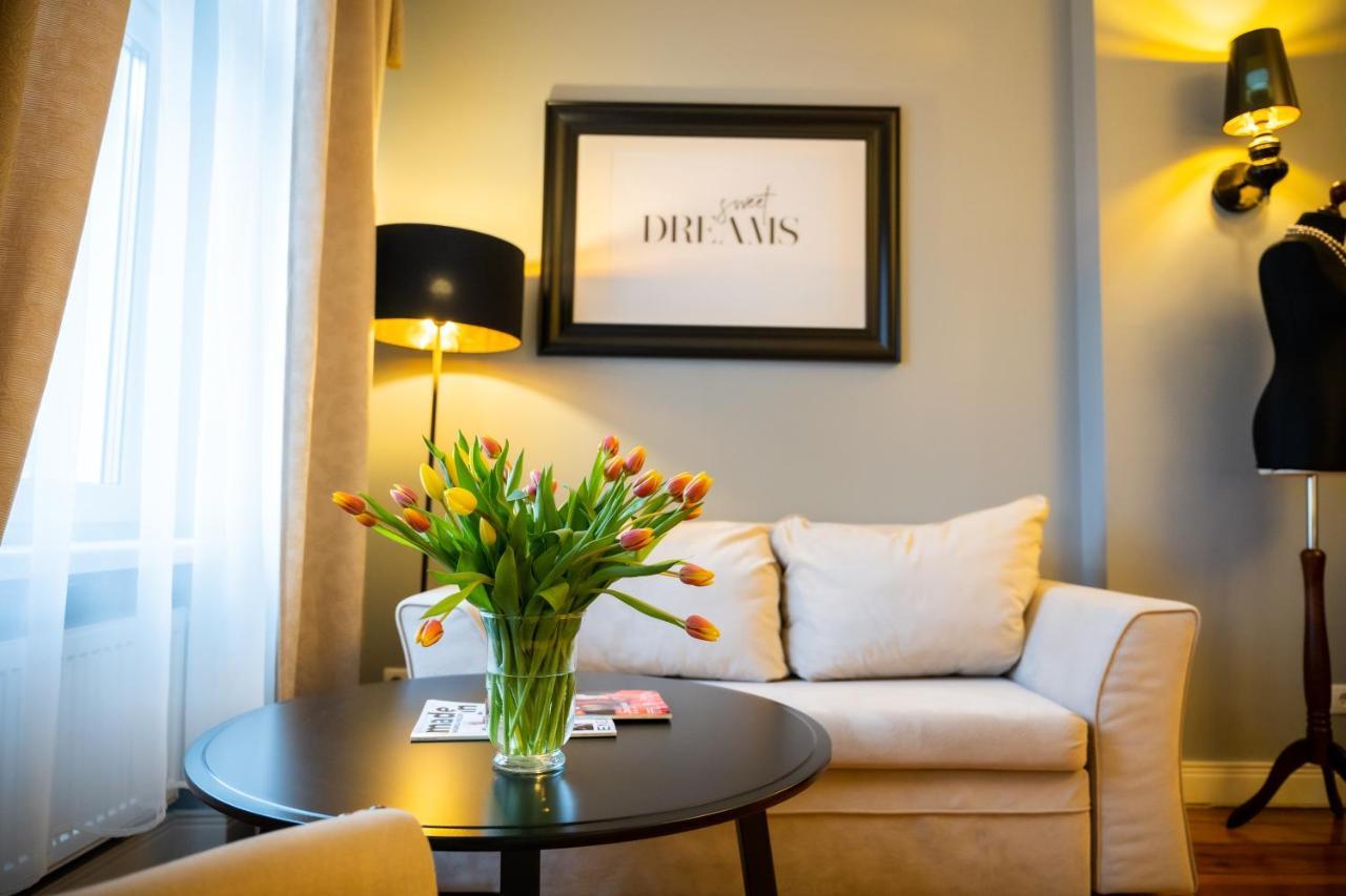 Apartamenty Pod Zegarem Mikołajki Exteriör bild