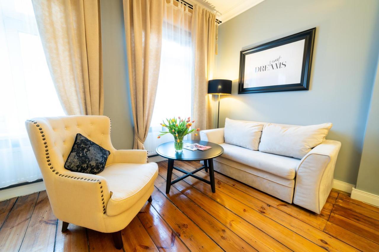 Apartamenty Pod Zegarem Mikołajki Exteriör bild