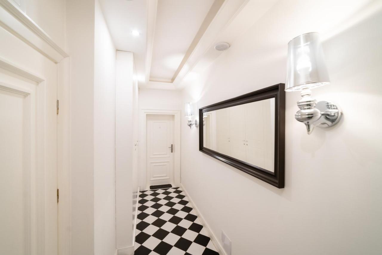 Apartamenty Pod Zegarem Mikołajki Exteriör bild